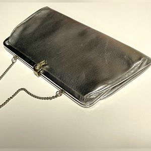 27 Silver Clutch